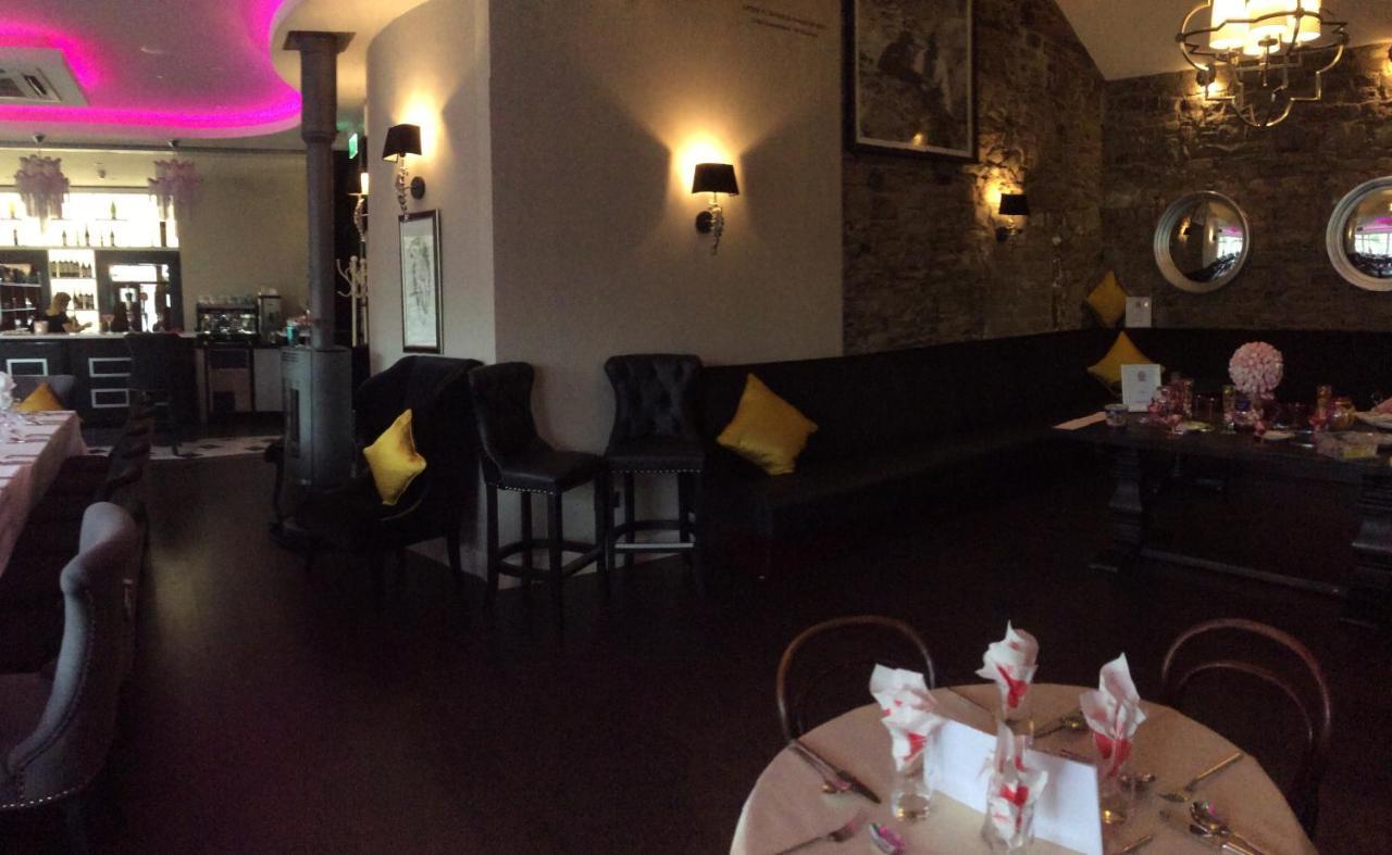 The Lawrence Hotel Athboy ภายนอก รูปภาพ